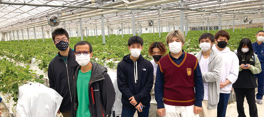 世界最先端の植物工場での見学・レクチャーの写真