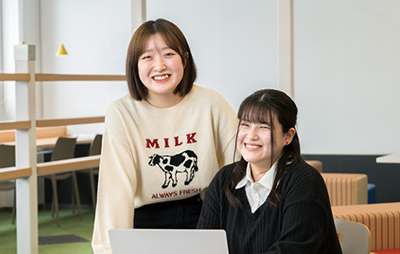 短期大学部総合生活キャリア学科のサムネイル画像