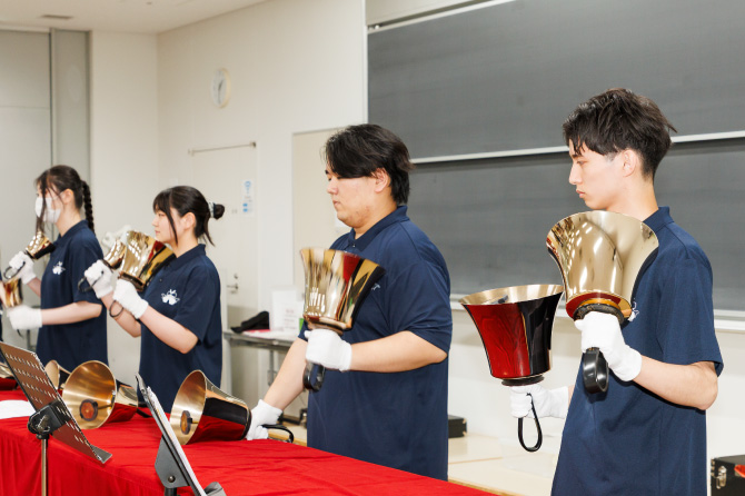 札幌国際大学ハンドベルクワイア写真3