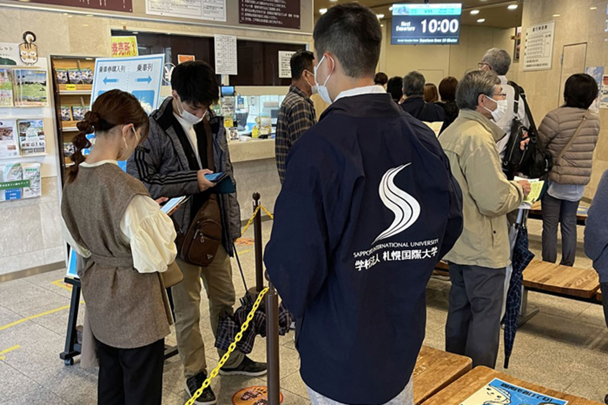 アンケートを通して一生懸命楽しんで学んでいる様子