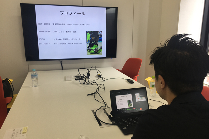道銀フォルティウストレーナーによる講義【スポーツビジネス学科】