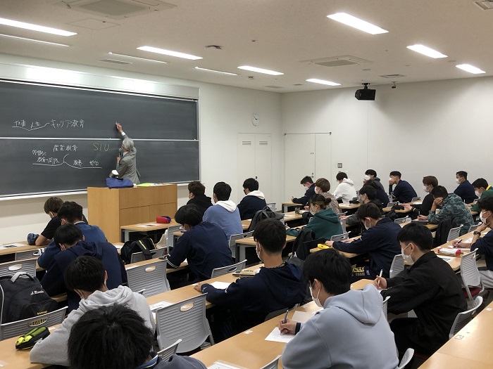 【スポーツビジネス学科 】基礎ゼミⅠ