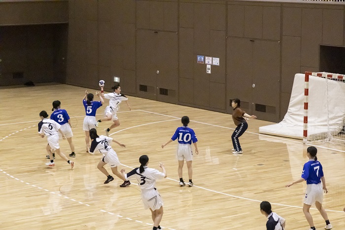 【女子ハンドボール部】1部リーグ全勝優勝！