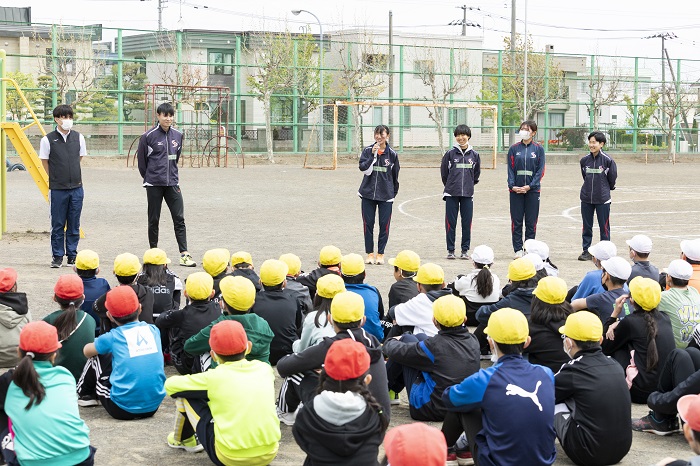 出前授業で地域貢献「走り方教室」
