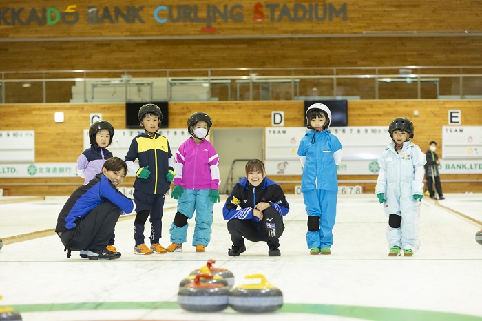 炎天下を吹き飛ばせ！SIUスポーツクラブキッズカーリング教室