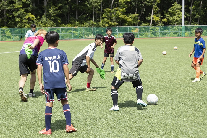 キッズサッカー教室！大学生と一緒に楽しいスポーツ体験♪