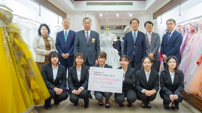 【産学連携】月末閉館のホテルからウエディングドレス引き継ぐ