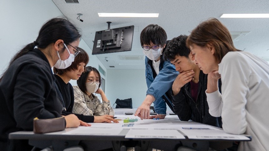 生涯学習センター『社会人教養楽部』に通う地域の方と一緒に悩む！