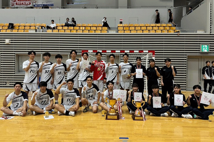優勝後の集合写真
