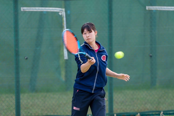 札幌国際大学　テニス　南萌々