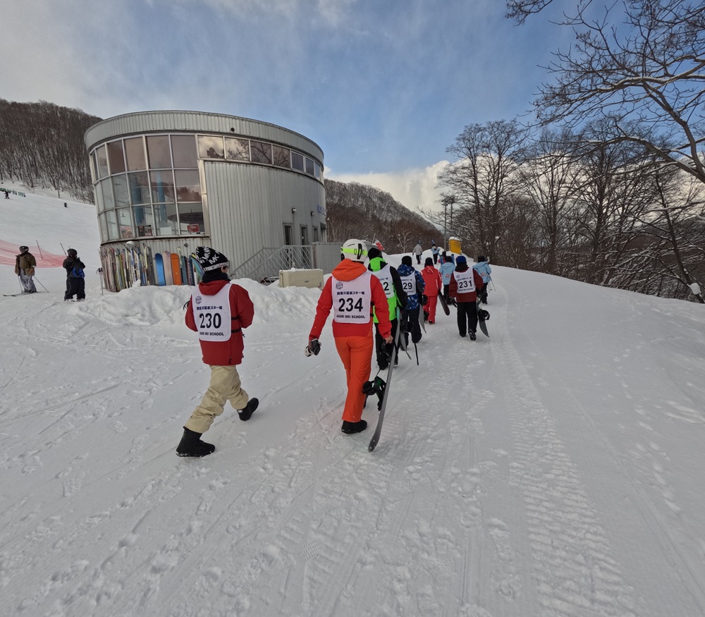 札幌国際大学　小樽朝里温泉スキー場　スノーボード