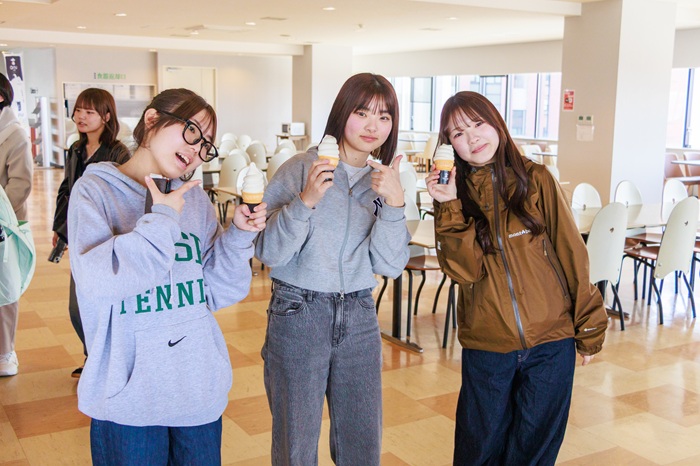 UNOもこっソフトクリーム　札幌国際大学　カフェ