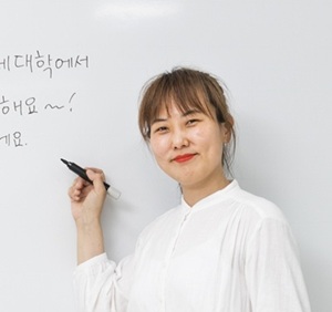 札幌国際大学　リアル韓国語フレーズ著者　趙恵真