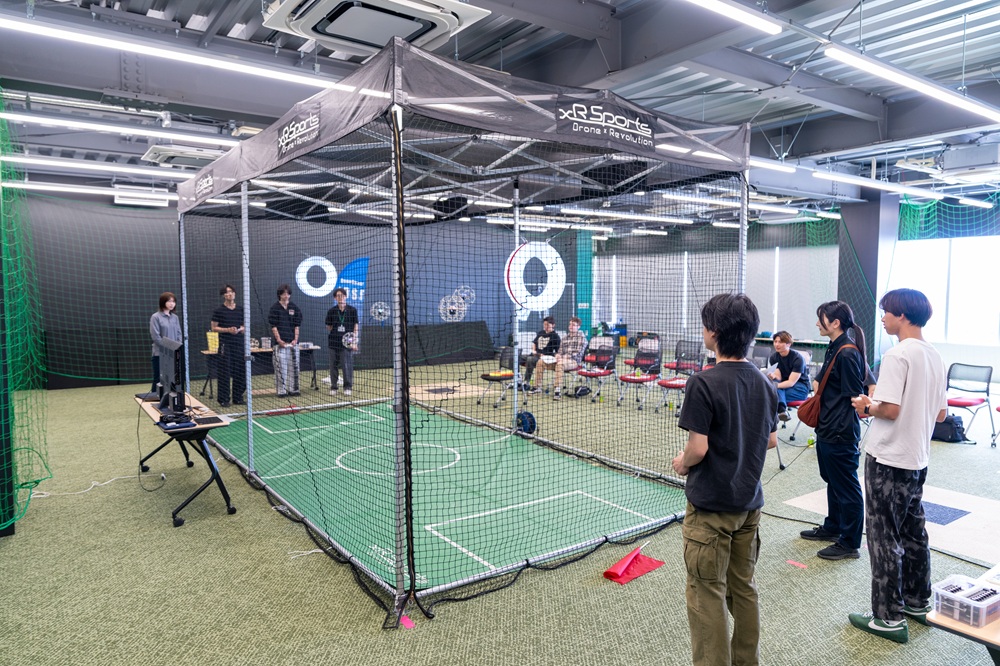 札幌国際大学　スポーツビジネス学科　ドローンサッカーを体験