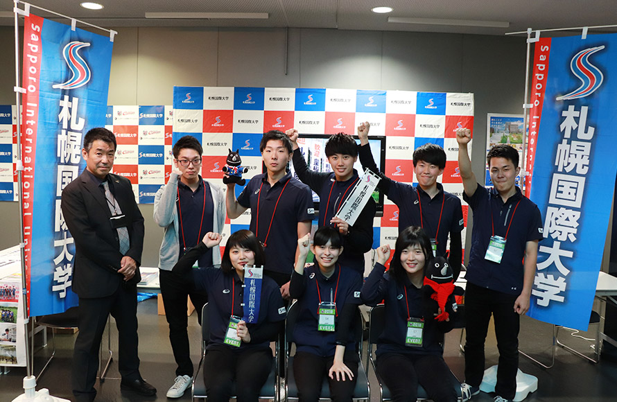学生による本学プロモーション実施写真2