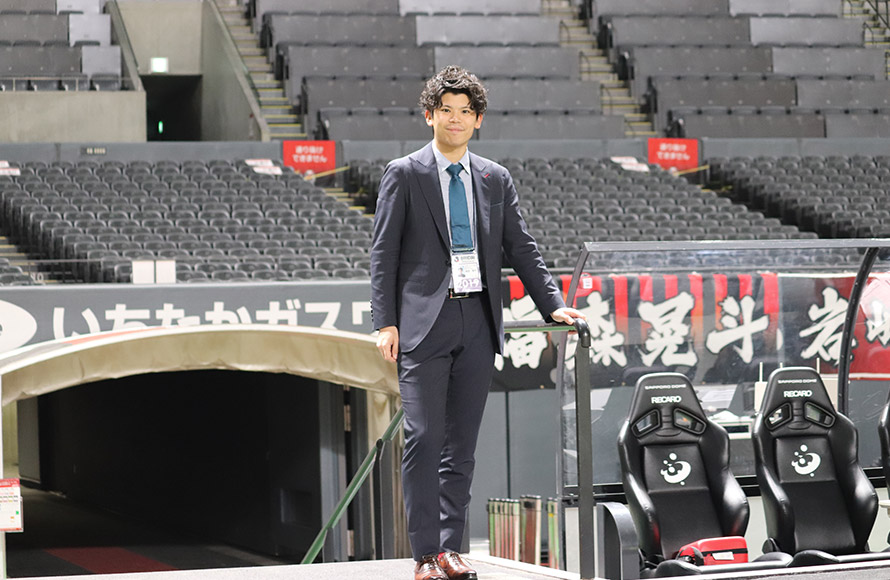スポーツビジネス学科卒業生が活躍写真1