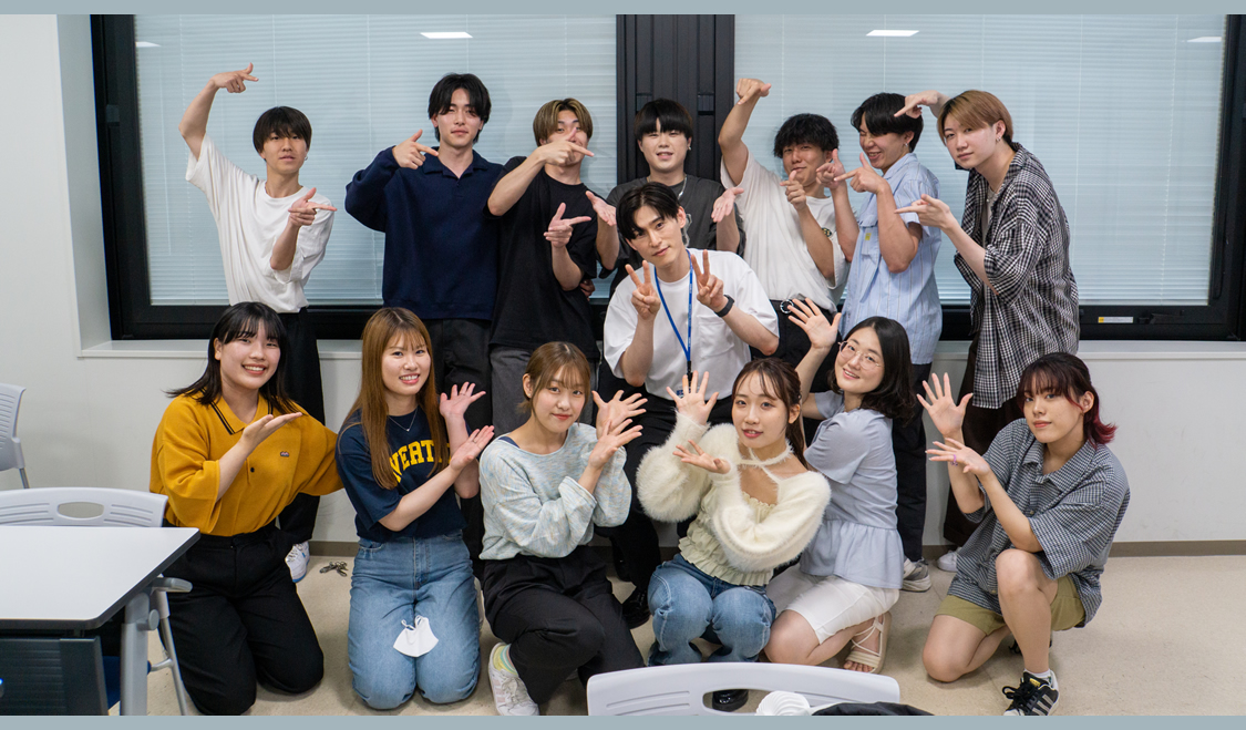 札幌国際大学の韓国語に関する勉強をしている写真