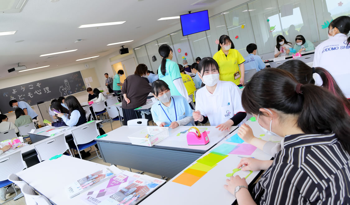 オープンキャンパスの先輩への質問などの写真